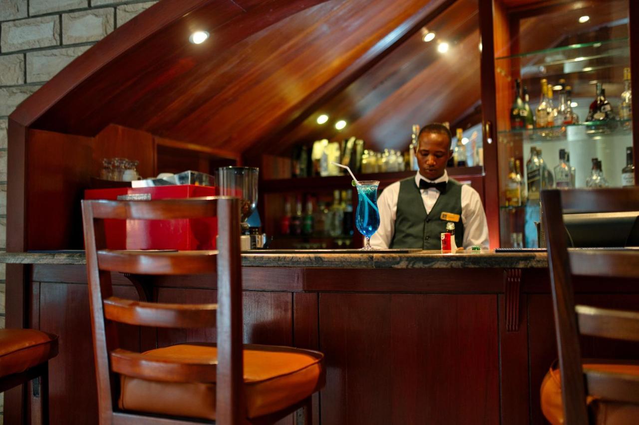 Hotel Kibo Palace